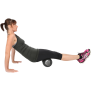 Anwendungsbild 2: Ergonomic Foam Roller unter Oberschenkeln einer Frau