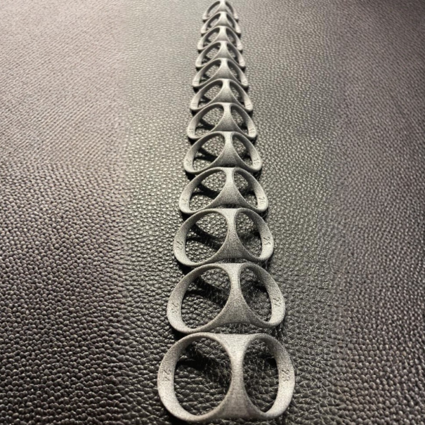 Svanehalsring i nylon
